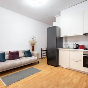Steps2 Old Town & Metro - Heart Of History Apartment